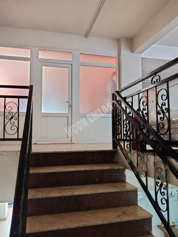 * AFYON ÜÇOK EMLAKTAN KOCATEPE MAH 40M² İŞLEK CADDE ÜZERİ FIRSAT DEVREN KİRALIK KASAP DÜKKANI *