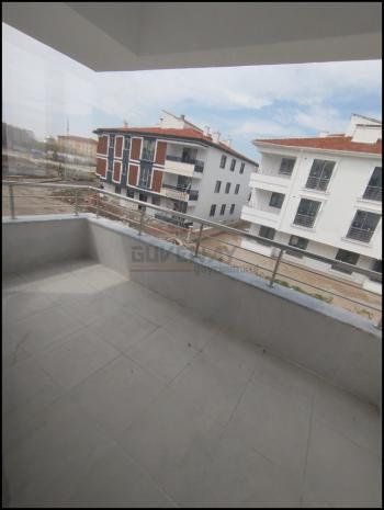 GÜVENAY - ÇORUM FEN LİSESİ CİVARI 2+1 ARA KAT SATILIK DAİRE