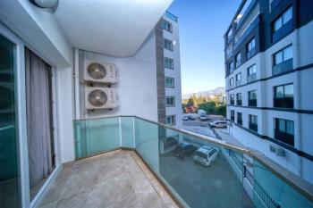 Girne Merkez'de Denize Yürüme Mesafesinde Kiralık 1+1 Daire