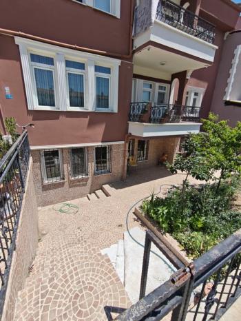 ★ AFYON ÜÇOK EMLAKTAN UYDUKENT OSMANGAZİ MAH 2+1 90M² TEMİZ BAKIMLI KİRALIK DAİRE ★