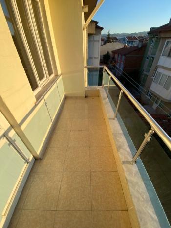 AFYON ÜÇOK EMLAKTAN EŞREFPAŞA MAH 3+1 120M² TEMİZ BAKLIMLI KİRALIK DAİRE 