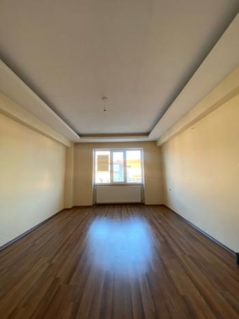 AFYON ÜÇOK EMLAKTAN EŞREFPAŞA MAH 3+1 120M² TEMİZ BAKLIMLI KİRALIK DAİRE 
