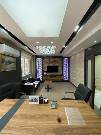 AFYON ÜÇOK EMLAKTAN MECİDİYE MAH 300M² CADDE ÜZERİNDE İŞLEK DÜKKAN 