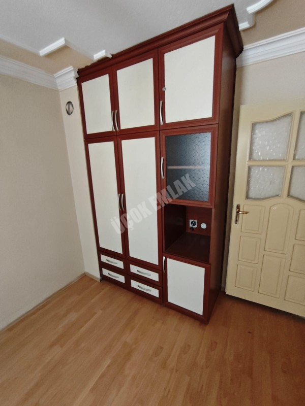 ★ AFYON ÜÇOK EMLAKTAN UYDUKENT OSMANGAZİ MAH 2+1 90M² TEMİZ BAKIMLI KİRALIK DAİRE ★