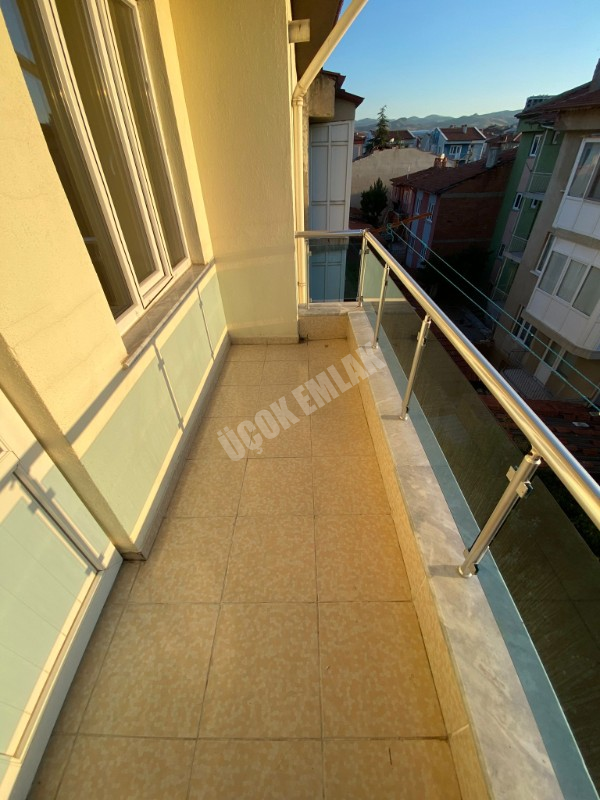 AFYON ÜÇOK EMLAKTAN EŞREFPAŞA MAH 3+1 120M² TEMİZ BAKLIMLI KİRALIK DAİRE 