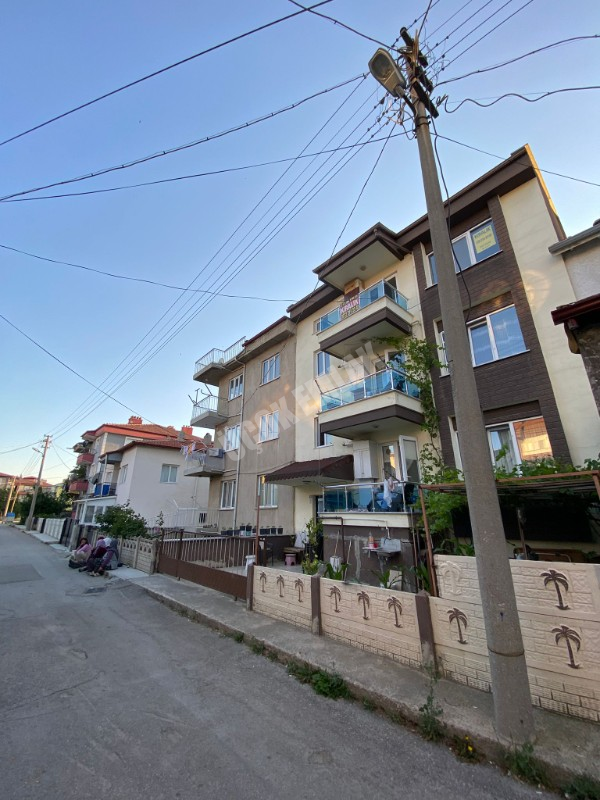 AFYON ÜÇOK EMLAKTAN EŞREFPAŞA MAH 3+1 120M² TEMİZ BAKLIMLI KİRALIK DAİRE 