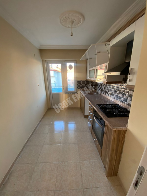 AFYON ÜÇOK EMLAKTAN EŞREFPAŞA MAH 3+1 120M² TEMİZ BAKLIMLI KİRALIK DAİRE 