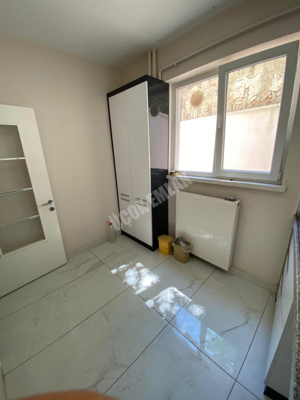 AFYON ÜÇOK EMLAKTAN MECİDİYE MAH 300M² CADDE ÜZERİNDE İŞLEK DÜKKAN 