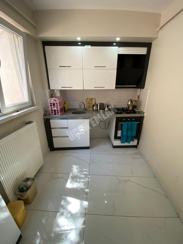 AFYON ÜÇOK EMLAKTAN MECİDİYE MAH 300M² CADDE ÜZERİNDE İŞLEK DÜKKAN 