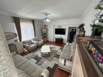 GÜVENAY -  ÇORUM GÜLABİBEY MAH. ATA CADDESİ ÜZERİ 3+1 SATILIK DAİRE
