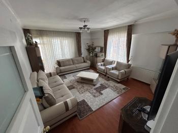 GÜVENAY -  ÇORUM GÜLABİBEY MAH. ATA CADDESİ ÜZERİ 3+1 SATILIK DAİRE
