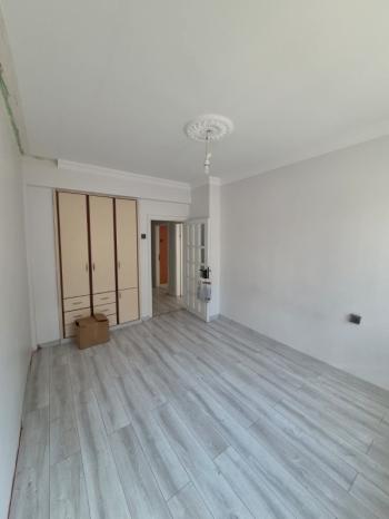 AFYON ÜÇOK EMLAKTAN DUMLUPINAR MAH 4+1 150M² TEMİZ BAKIMLI SATILIK DAİRE 