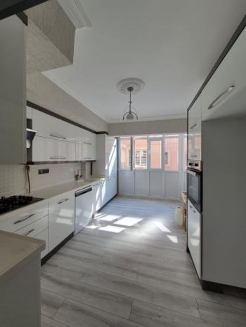 AFYON ÜÇOK EMLAKTAN DUMLUPINAR MAH 4+1 150M² TEMİZ BAKIMLI SATILIK DAİRE 
