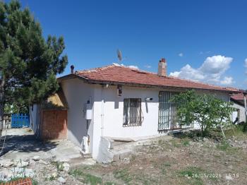 ★ AFYON ÜÇOK EMLAKTAN SALAR KASABASINDA 2+1 90m² SATILIK DOĞALGAZLI MÜSTAKİL EV ★