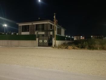 AFYON ÜÇOK EMLAKTAN BEYAZIT MAH 3+1 115M² TEMİZ BAKIMLI GENİŞ SATILIK VİLLA 