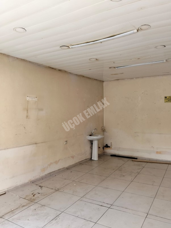 ✶ AFYON ÜÇOK EMLAKTAN YUNUS EMRE MAH 40M² CADDE ÜZERİNDE İŞLEK KİRALIK DÜKKAN ✶