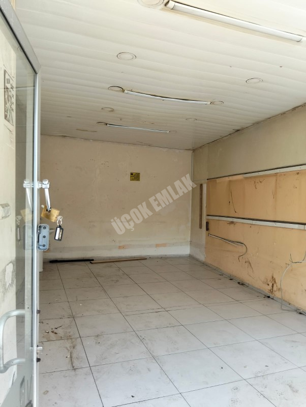 ✶ AFYON ÜÇOK EMLAKTAN YUNUS EMRE MAH 40M² CADDE ÜZERİNDE İŞLEK KİRALIK DÜKKAN ✶