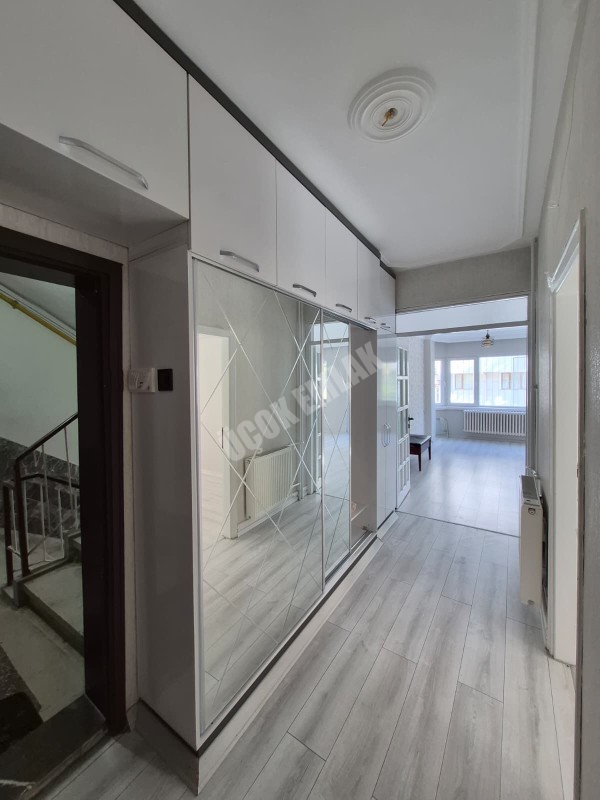 AFYON ÜÇOK EMLAKTAN DUMLUPINAR MAH 4+1 150M² TEMİZ BAKIMLI SATILIK DAİRE 