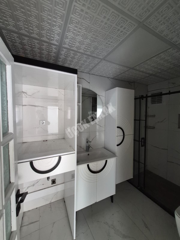 AFYON ÜÇOK EMLAKTAN DUMLUPINAR MAH 4+1 150M² TEMİZ BAKIMLI SATILIK DAİRE 