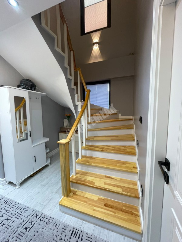 AFYON ÜÇOK EMLAKTAN BEYAZIT MAH 3+1 115M² TEMİZ BAKIMLI GENİŞ SATILIK VİLLA 