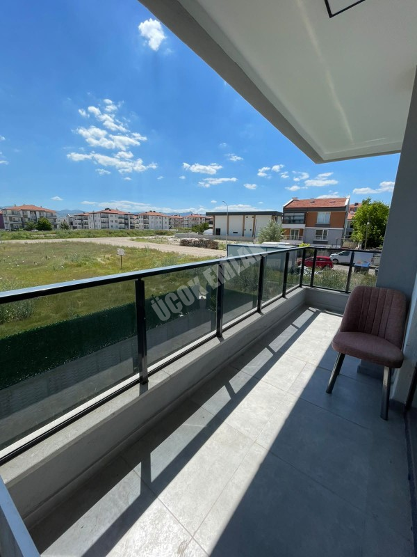 AFYON ÜÇOK EMLAKTAN BEYAZIT MAH 3+1 115M² TEMİZ BAKIMLI GENİŞ SATILIK VİLLA 