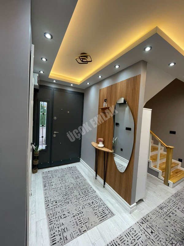 AFYON ÜÇOK EMLAKTAN BEYAZIT MAH 3+1 115M² TEMİZ BAKIMLI GENİŞ SATILIK VİLLA 