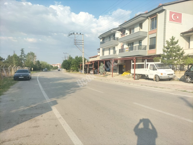 * AFYON ÜÇOK EMLAKTAN ATAKÖY MAH 150M² İŞLEK CADDE ÜZERİ KİRALIK DÜKKAN *