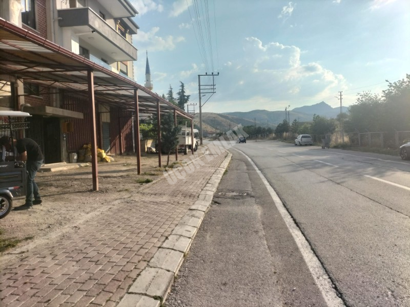 * AFYON ÜÇOK EMLAKTAN ATAKÖY MAH 150M² İŞLEK CADDE ÜZERİ KİRALIK DÜKKAN *