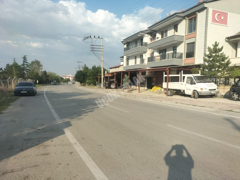 * AFYON ÜÇOK EMLAKTAN ATAKÖY MAH 150M² İŞLEK CADDE ÜZERİ KİRALIK DÜKKAN *