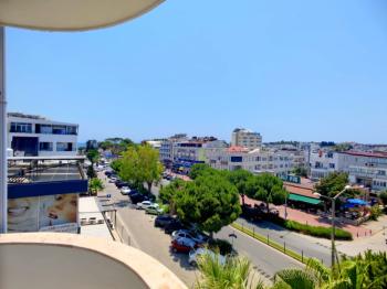 Didim Altınkum’da Denize Yakın Satılık 1+1 Daire | Triton Apartmanı - Bulvar Cepheli