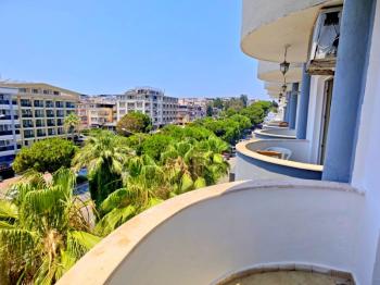 Didim Altınkum’da Denize Yakın Satılık 1+1 Daire | Triton Apartmanı - Bulvar Cepheli