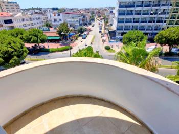 Didim Altınkum’da Denize Yakın Satılık 1+1 Daire | Triton Apartmanı - Bulvar Cepheli