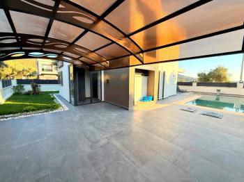 Didim Akbükde Satılık 3+1 Eşyalı Villa