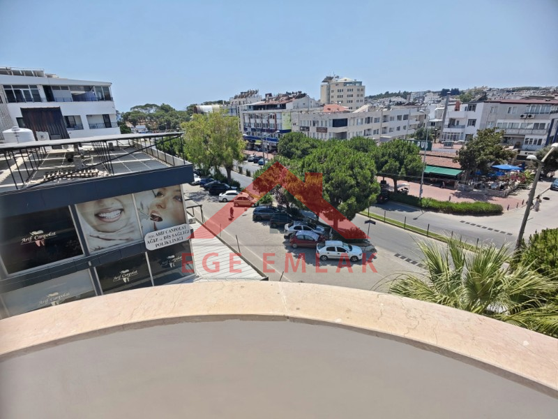 Didim Altınkum’da Denize Yakın Satılık 1+1 Daire | Triton Apartmanı - Bulvar Cepheli