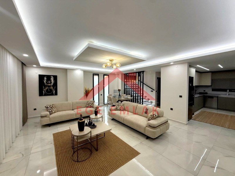 Didim Akbükde Satılık 3+1 Eşyalı Villa