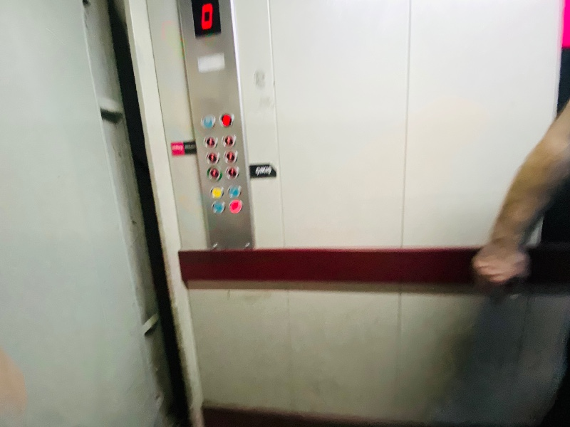 DijitalEmlak’tan Yıldırım Kazım Karabekirde Satılık 5 Katlı Komple Ticari Bins. 