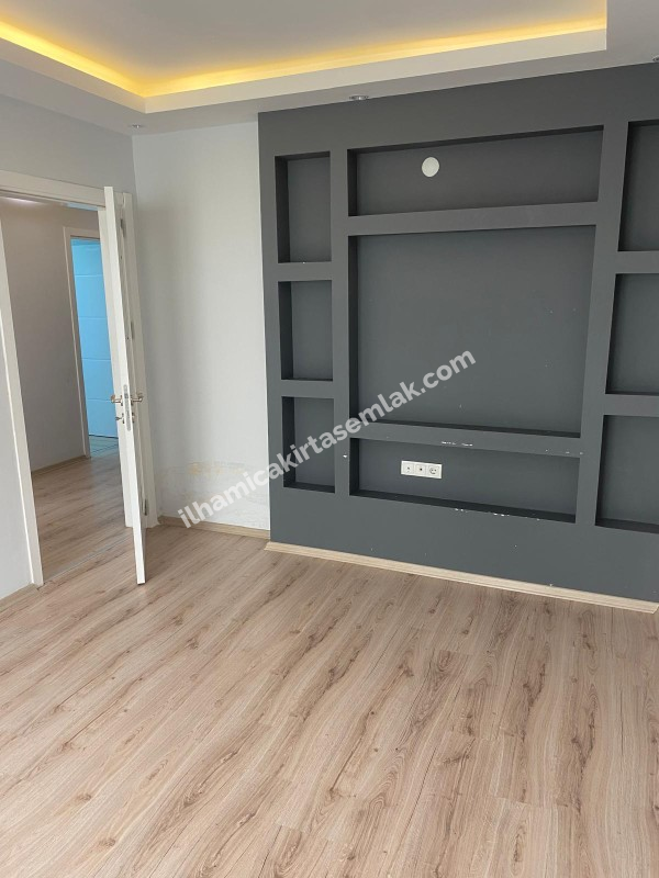 SERHAT MAHALLESİNDE SATILIK 2+1 DAİRE