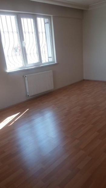 AFYON ÜÇOK EMLAKTAN ESENTEPE MAH KİRALIK 3+1 TEMİZ BAKIMLI DAİRE