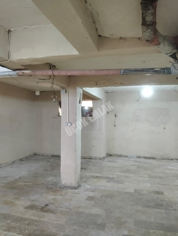 ⦉ AFYON ÜÇOK EMLAKTAN MAREŞAL FEVZİ ÇAKMAK MAH 220M² KİRALIK DEPO ⦊