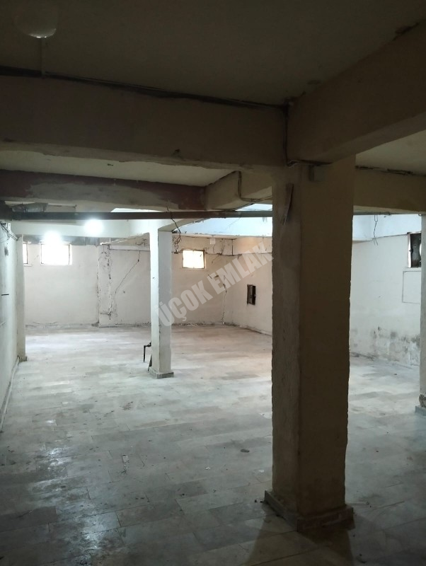 ⦉ AFYON ÜÇOK EMLAKTAN MAREŞAL FEVZİ ÇAKMAK MAH 220M² KİRALIK DEPO ⦊