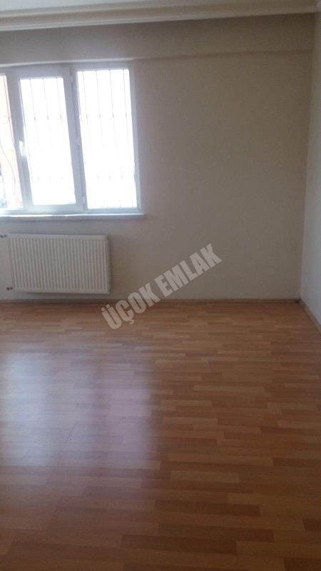 AFYON ÜÇOK EMLAKTAN ESENTEPE MAH KİRALIK 3+1 TEMİZ BAKIMLI DAİRE