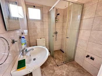 KÜÇÜK KAYMAKLI' DA TÜRK MALI SATILIK DAİRE