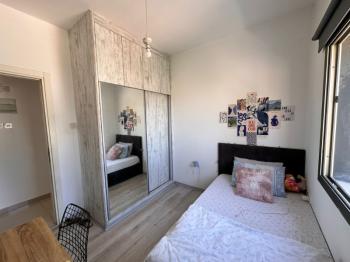 KÜÇÜK KAYMAKLI' DA TÜRK MALI SATILIK DAİRE