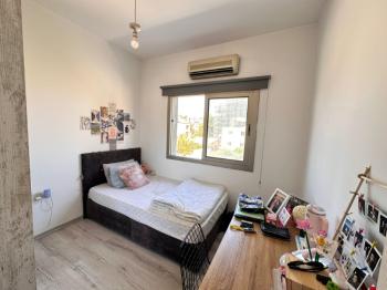KÜÇÜK KAYMAKLI' DA TÜRK MALI SATILIK DAİRE