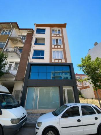 AFYON ÜÇOK EMLAKTAN MECİDİYE MAH 300M² CADDE ÜZERİNDE İŞLEK DÜKKAN 