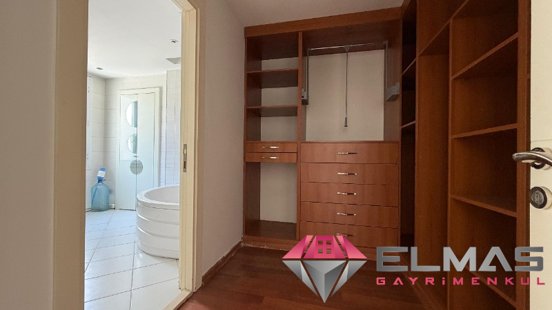 Elmas’tan  Soli Center Civarı Bağımsız Mutfak Havuzlu 3+1