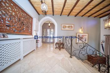 Girne Karşıyaka'da Satılık Lüks Villa 