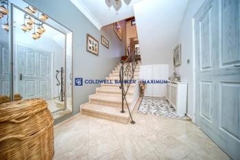 Girne Karşıyaka'da Satılık Lüks Villa 