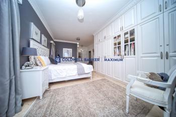 Girne Karşıyaka'da Satılık Lüks Villa 