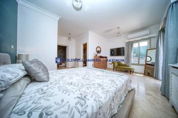 Girne Karşıyaka'da Satılık Lüks Villa 